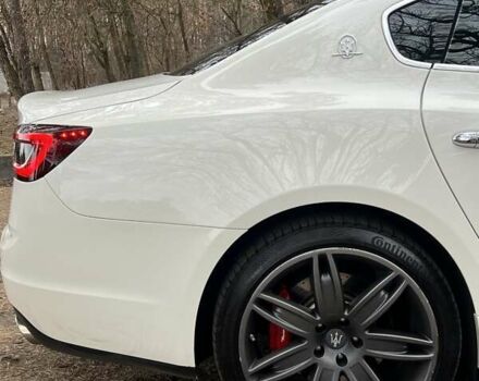 Белый Мазерати Кватропорте, объемом двигателя 2.98 л и пробегом 129 тыс. км за 38900 $, фото 13 на Automoto.ua