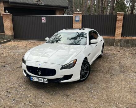Белый Мазерати Кватропорте, объемом двигателя 2.98 л и пробегом 129 тыс. км за 38900 $, фото 3 на Automoto.ua