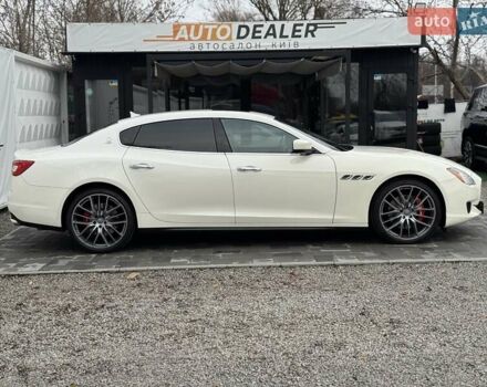 Белый Мазерати Кватропорте, объемом двигателя 2.98 л и пробегом 62 тыс. км за 29990 $, фото 15 на Automoto.ua