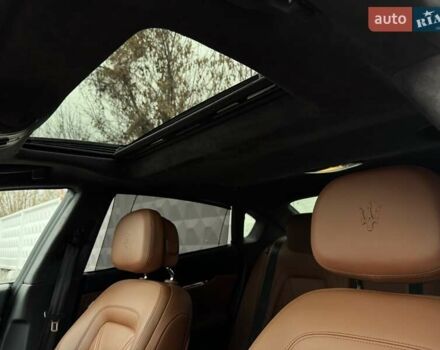 Белый Мазерати Кватропорте, объемом двигателя 2.98 л и пробегом 62 тыс. км за 29990 $, фото 31 на Automoto.ua