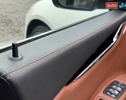 Белый Мазерати Кватропорте, объемом двигателя 2.98 л и пробегом 62 тыс. км за 29990 $, фото 25 на Automoto.ua