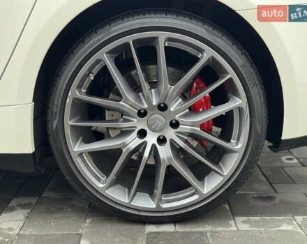 Белый Мазерати Кватропорте, объемом двигателя 2.98 л и пробегом 62 тыс. км за 29990 $, фото 7 на Automoto.ua