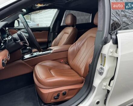 Белый Мазерати Кватропорте, объемом двигателя 2.98 л и пробегом 62 тыс. км за 29990 $, фото 30 на Automoto.ua