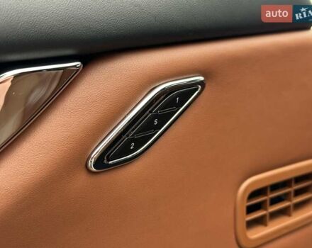 Белый Мазерати Кватропорте, объемом двигателя 2.98 л и пробегом 62 тыс. км за 29990 $, фото 26 на Automoto.ua