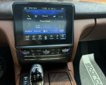 Білий Мазераті Quattroporte, об'ємом двигуна 2.98 л та пробігом 137 тис. км за 32500 $, фото 38 на Automoto.ua