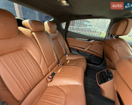 Білий Мазераті Quattroporte, об'ємом двигуна 2.98 л та пробігом 137 тис. км за 32500 $, фото 30 на Automoto.ua
