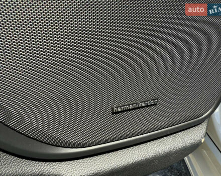 Білий Мазераті Quattroporte, об'ємом двигуна 2.98 л та пробігом 137 тис. км за 27999 $, фото 16 на Automoto.ua