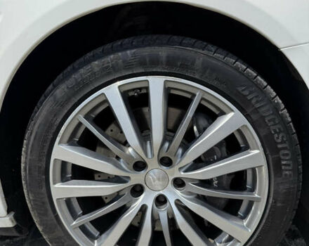 Білий Мазераті Quattroporte, об'ємом двигуна 2.98 л та пробігом 137 тис. км за 32500 $, фото 10 на Automoto.ua