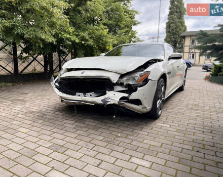 Білий Мазераті Quattroporte, об'ємом двигуна 3 л та пробігом 66 тис. км за 23900 $, фото 6 на Automoto.ua