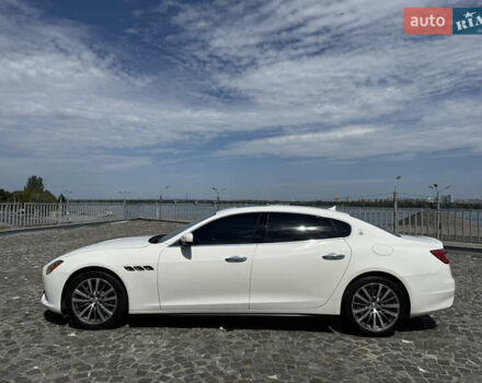Білий Мазераті Quattroporte, об'ємом двигуна 2.98 л та пробігом 137 тис. км за 32500 $, фото 3 на Automoto.ua