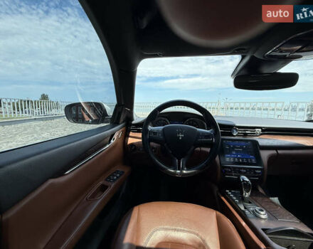 Білий Мазераті Quattroporte, об'ємом двигуна 2.98 л та пробігом 137 тис. км за 27999 $, фото 36 на Automoto.ua