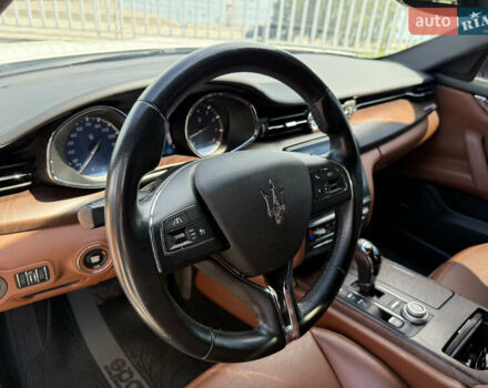 Білий Мазераті Quattroporte, об'ємом двигуна 2.98 л та пробігом 137 тис. км за 32500 $, фото 20 на Automoto.ua