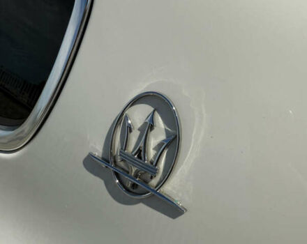 Білий Мазераті Quattroporte, об'ємом двигуна 2.98 л та пробігом 137 тис. км за 27999 $, фото 8 на Automoto.ua