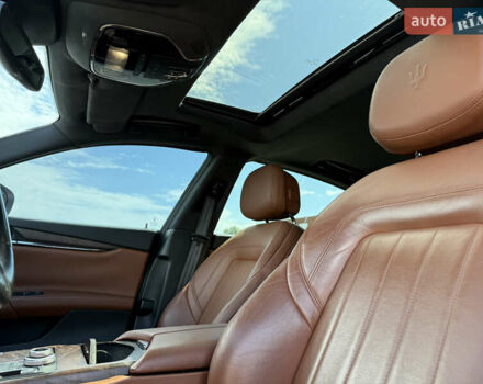 Білий Мазераті Quattroporte, об'ємом двигуна 2.98 л та пробігом 137 тис. км за 32500 $, фото 21 на Automoto.ua
