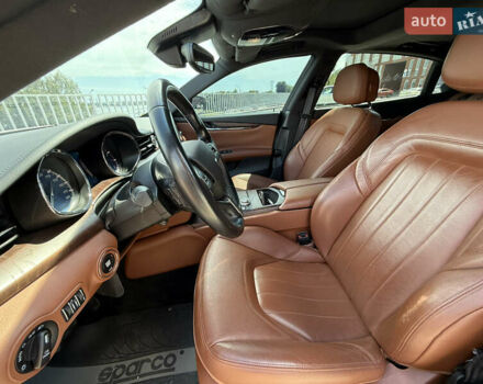 Білий Мазераті Quattroporte, об'ємом двигуна 2.98 л та пробігом 137 тис. км за 32500 $, фото 18 на Automoto.ua