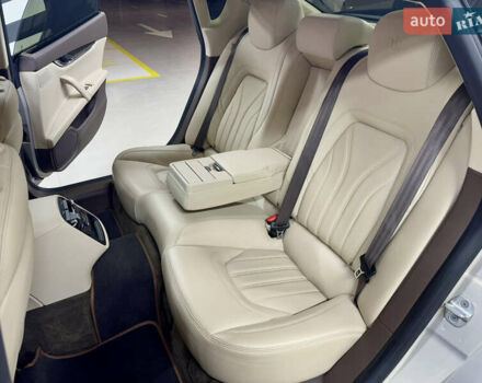 Бежевый Мазерати Кватропорте, объемом двигателя 2.98 л и пробегом 151 тыс. км за 30000 $, фото 44 на Automoto.ua