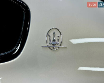 Бежевый Мазерати Кватропорте, объемом двигателя 2.98 л и пробегом 151 тыс. км за 30000 $, фото 32 на Automoto.ua