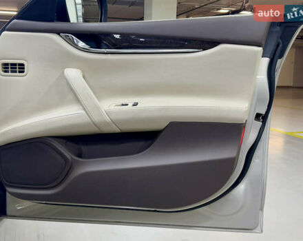 Бежевый Мазерати Кватропорте, объемом двигателя 2.98 л и пробегом 151 тыс. км за 30000 $, фото 49 на Automoto.ua