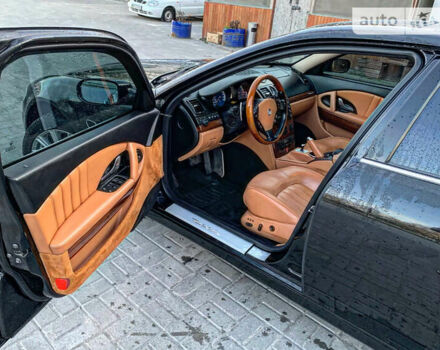 Чорний Мазераті Quattroporte, об'ємом двигуна 4.2 л та пробігом 52 тис. км за 17777 $, фото 8 на Automoto.ua