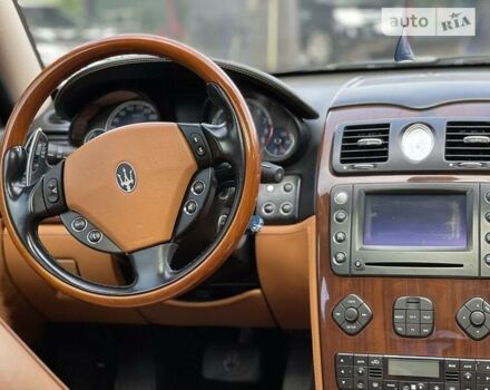 Чорний Мазераті Quattroporte, об'ємом двигуна 4.2 л та пробігом 118 тис. км за 14999 $, фото 26 на Automoto.ua