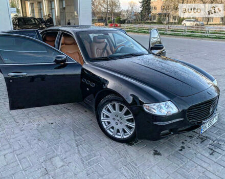 Чорний Мазераті Quattroporte, об'ємом двигуна 4.2 л та пробігом 52 тис. км за 17777 $, фото 5 на Automoto.ua