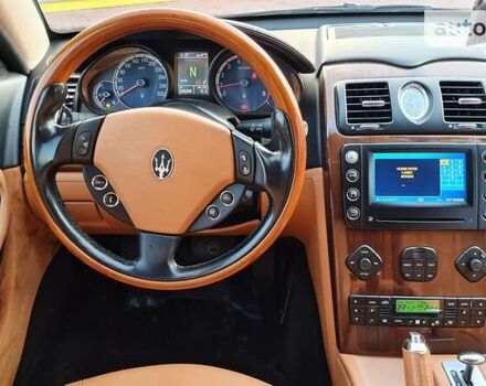 Чорний Мазераті Quattroporte, об'ємом двигуна 4.2 л та пробігом 120 тис. км за 13900 $, фото 14 на Automoto.ua