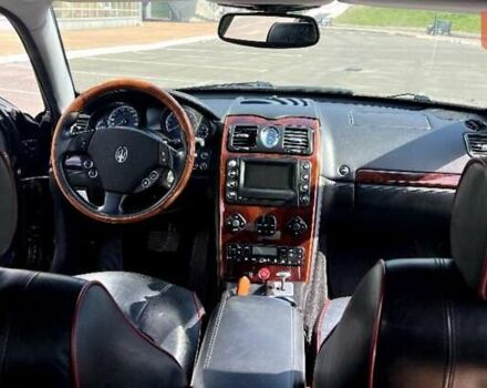 Черный Мазерати Кватропорте, объемом двигателя 4.2 л и пробегом 90 тыс. км за 21000 $, фото 15 на Automoto.ua