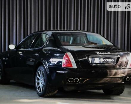 Чорний Мазераті Quattroporte, об'ємом двигуна 4.2 л та пробігом 84 тис. км за 11900 $, фото 4 на Automoto.ua