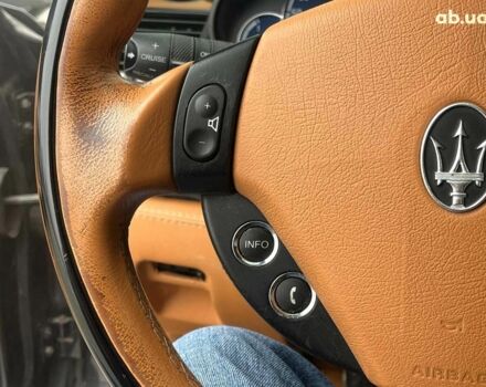 Чорний Мазераті Quattroporte, об'ємом двигуна 4.2 л та пробігом 43 тис. км за 10290 $, фото 30 на Automoto.ua