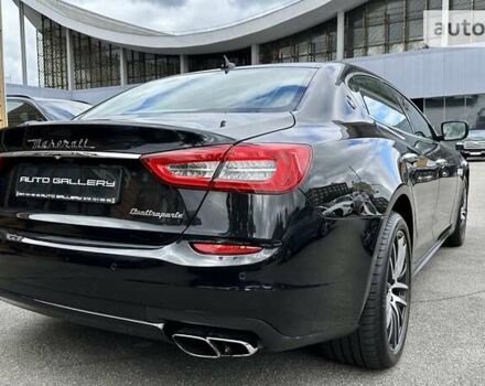 Чорний Мазераті Quattroporte, об'ємом двигуна 3.8 л та пробігом 55 тис. км за 49990 $, фото 8 на Automoto.ua