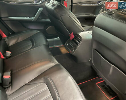 Черный Мазерати Кватропорте, объемом двигателя 3.8 л и пробегом 69 тыс. км за 29700 $, фото 27 на Automoto.ua