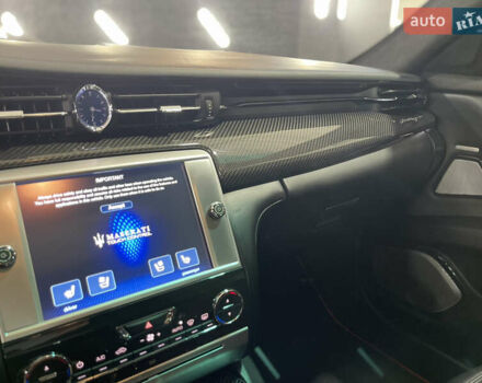 Черный Мазерати Кватропорте, объемом двигателя 3.8 л и пробегом 69 тыс. км за 29700 $, фото 45 на Automoto.ua