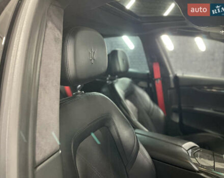 Черный Мазерати Кватропорте, объемом двигателя 3.8 л и пробегом 69 тыс. км за 29700 $, фото 33 на Automoto.ua