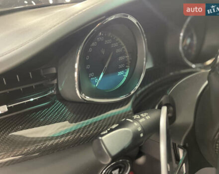 Черный Мазерати Кватропорте, объемом двигателя 3.8 л и пробегом 69 тыс. км за 29700 $, фото 42 на Automoto.ua