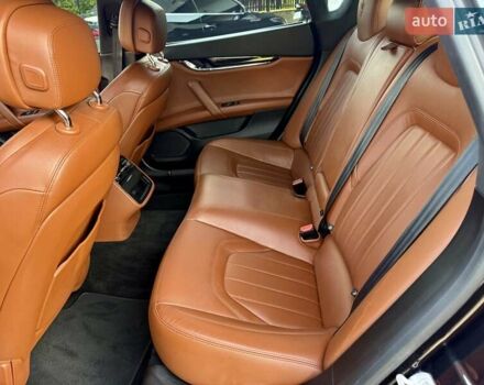 Чорний Мазераті Quattroporte, об'ємом двигуна 2.98 л та пробігом 67 тис. км за 29999 $, фото 38 на Automoto.ua