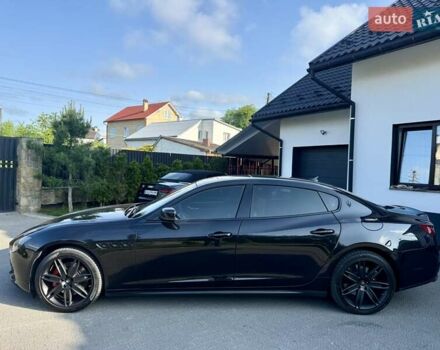 Чорний Мазераті Quattroporte, об'ємом двигуна 2.98 л та пробігом 67 тис. км за 29999 $, фото 10 на Automoto.ua