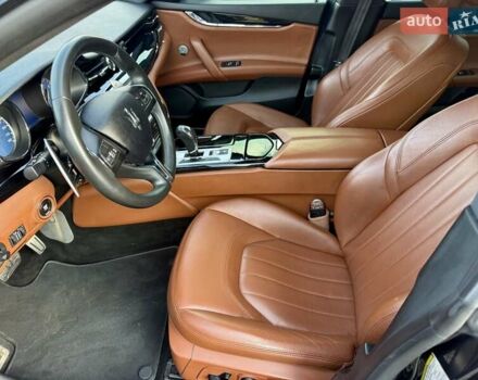 Чорний Мазераті Quattroporte, об'ємом двигуна 2.98 л та пробігом 67 тис. км за 29999 $, фото 36 на Automoto.ua