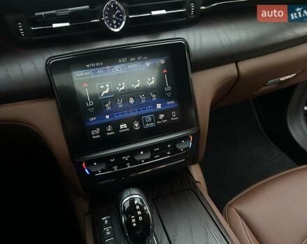 Черный Мазерати Кватропорте, объемом двигателя 2.99 л и пробегом 89 тыс. км за 30999 $, фото 55 на Automoto.ua