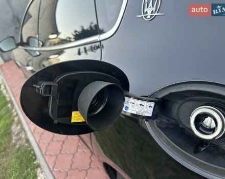 Черный Мазерати Кватропорте, объемом двигателя 2.99 л и пробегом 89 тыс. км за 30999 $, фото 21 на Automoto.ua