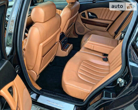 Чорний Мазераті Quattroporte, об'ємом двигуна 4.2 л та пробігом 52 тис. км за 17777 $, фото 1 на Automoto.ua