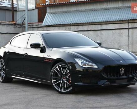Чорний Мазераті Quattroporte, об'ємом двигуна 3.8 л та пробігом 94 тис. км за 28777 $, фото 1 на Automoto.ua