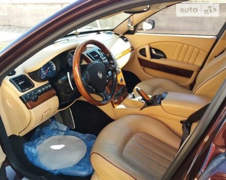 Червоний Мазераті Quattroporte, об'ємом двигуна 4.2 л та пробігом 115 тис. км за 22999 $, фото 8 на Automoto.ua