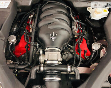 Червоний Мазераті Quattroporte, об'ємом двигуна 4.2 л та пробігом 48 тис. км за 18900 $, фото 21 на Automoto.ua