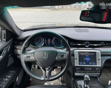 Мазераті Quattroporte, об'ємом двигуна 3.8 л та пробігом 57 тис. км за 36900 $, фото 13 на Automoto.ua