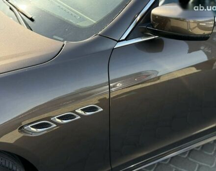 Мазераті Quattroporte 2013 у Вінниці на Automoto.ua Мазераті Quattroporte, об'ємом двигуна 3 л та пробігом 78 тис. км за 25000 $, фото 13 на Automoto.ua