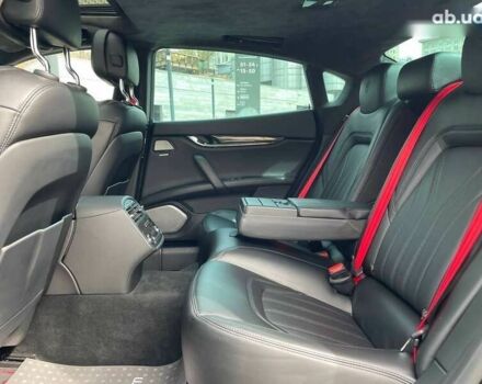 Мазераті Quattroporte, об'ємом двигуна 3.8 л та пробігом 62 тис. км за 28600 $, фото 15 на Automoto.ua