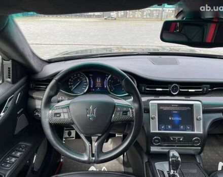 Мазераті Quattroporte, об'ємом двигуна 3.8 л та пробігом 62 тис. км за 28600 $, фото 13 на Automoto.ua