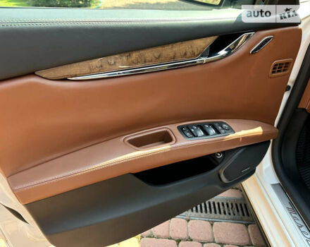 Мазераті Quattroporte, об'ємом двигуна 2.98 л та пробігом 103 тис. км за 39950 $, фото 10 на Automoto.ua