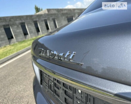Сірий Мазераті Quattroporte, об'ємом двигуна 4.69 л та пробігом 74 тис. км за 29200 $, фото 26 на Automoto.ua