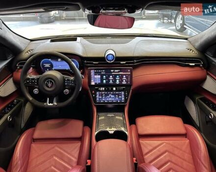 Белый Мазерати Grecale, объемом двигателя 3 л и пробегом 4 тыс. км за 82500 $, фото 40 на Automoto.ua